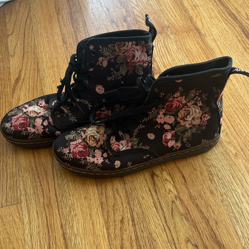 Doc Marten Air Wait Floral Shoe